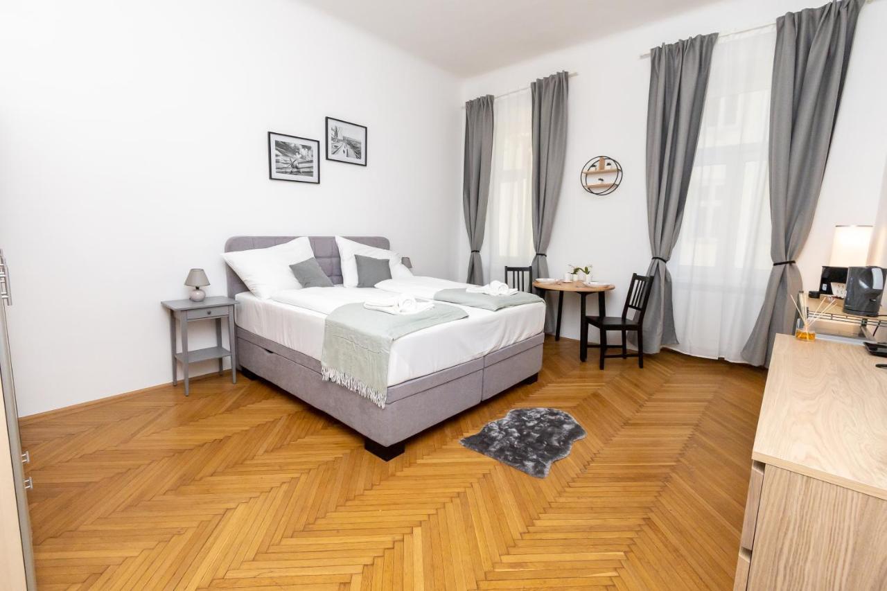 The Place, In The 7th District Of Viena