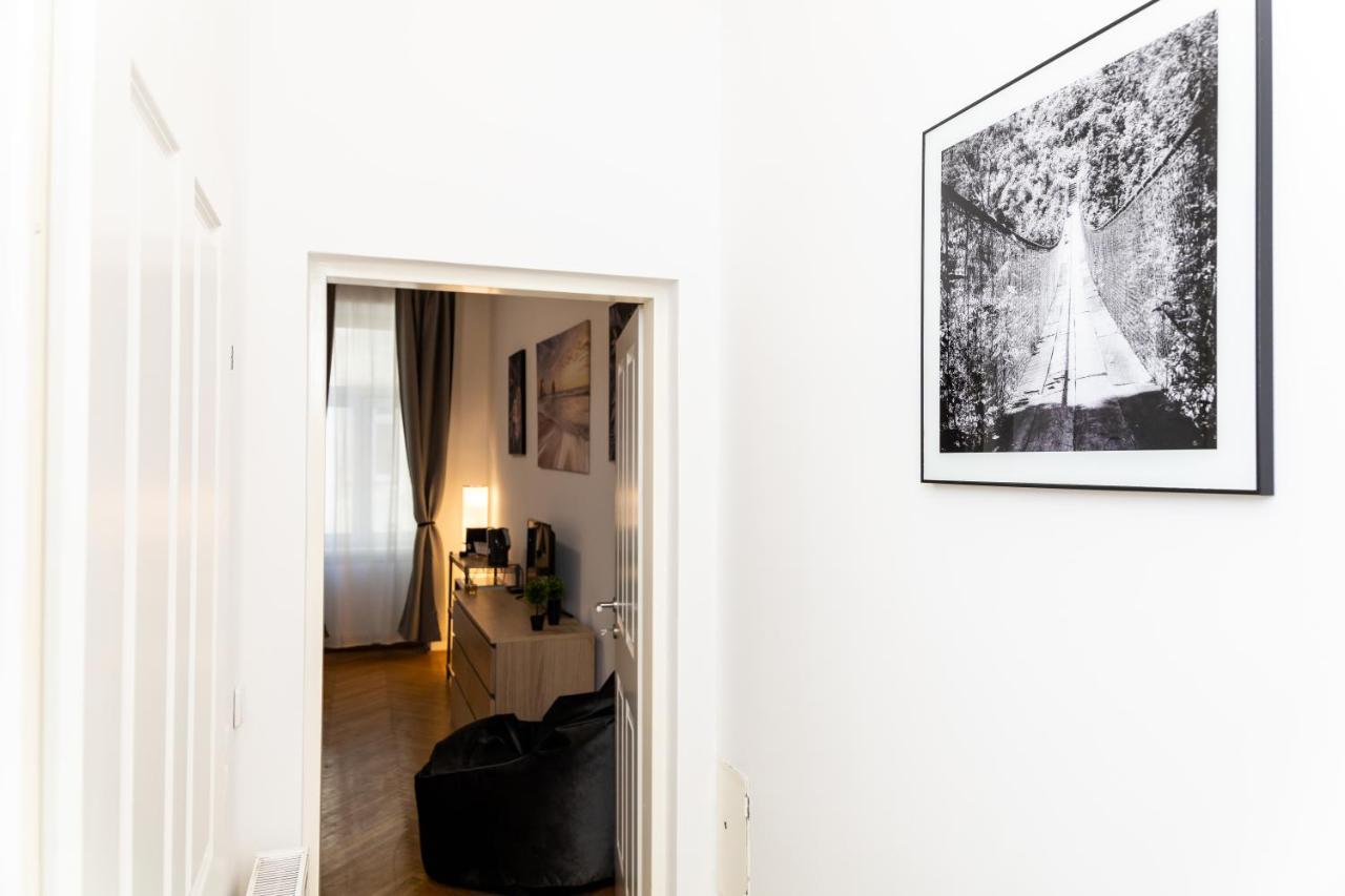 The Place, In The 7th District Of * Viena